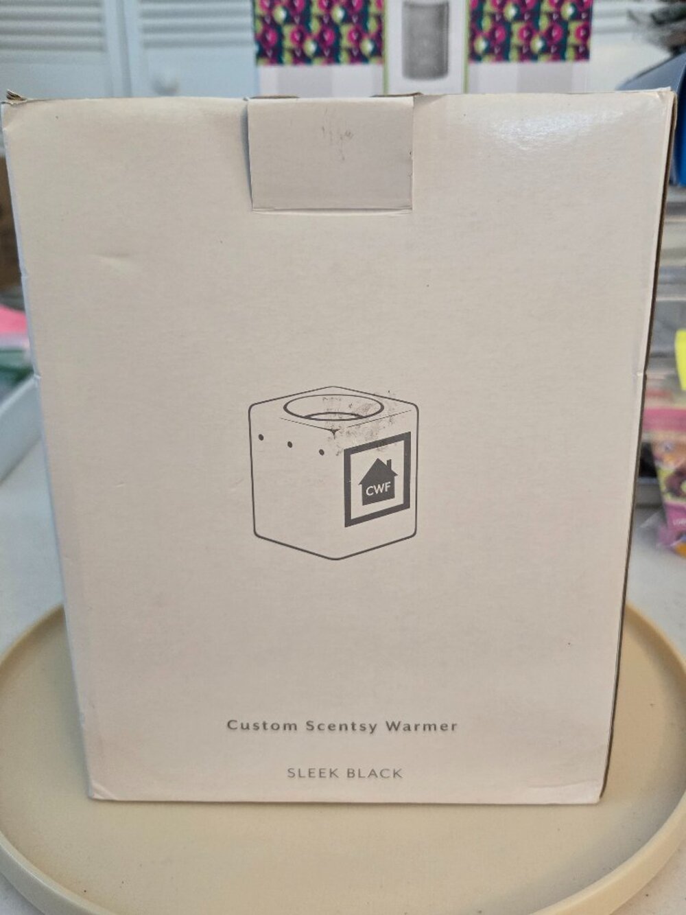Scentsy 'Sleek Black" Full-Size Custom Warmer - New (Old Stock) - with Frame
